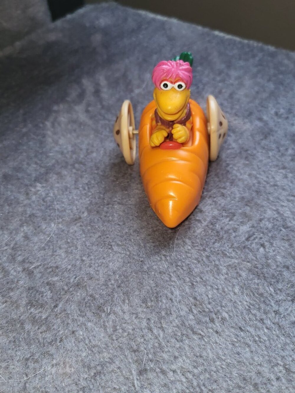Fraggle Rock 1988 Gobo Driving Carrot Car from McDonald's HAPPY MEAL BIN F